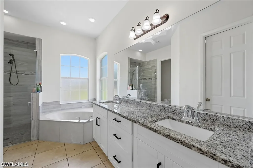 2930 35th Avenue NE Naples FL 34120