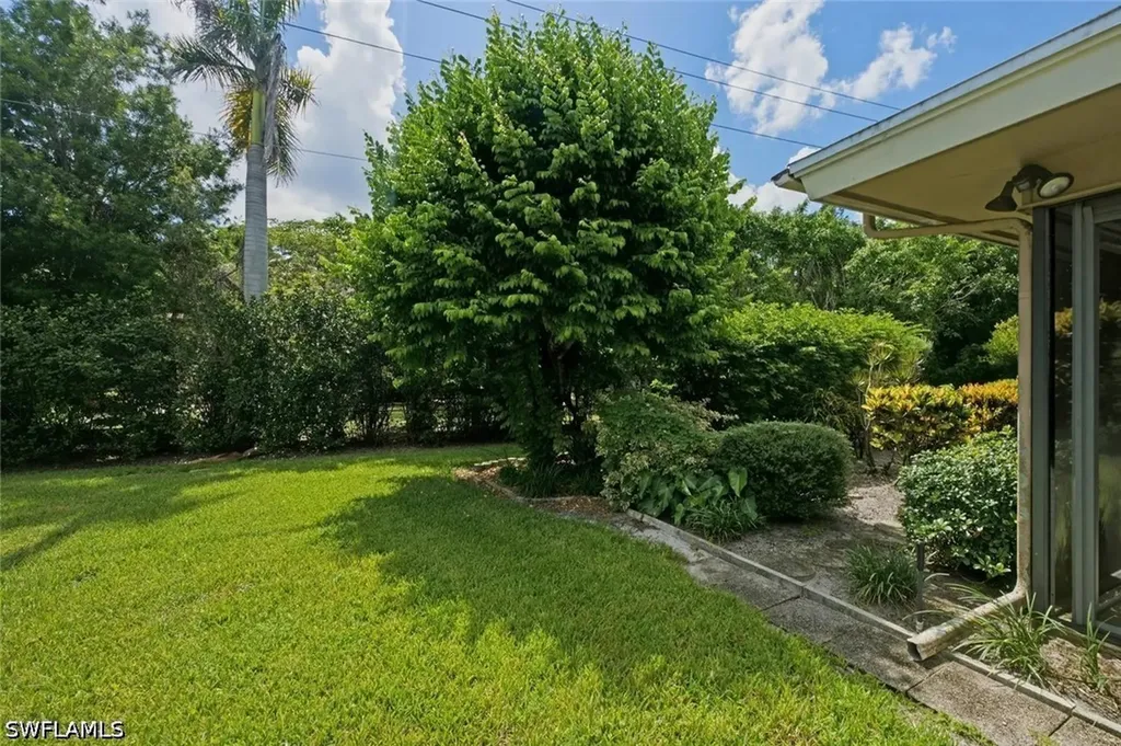 4443 Lakewood Boulevard Naples FL 34112