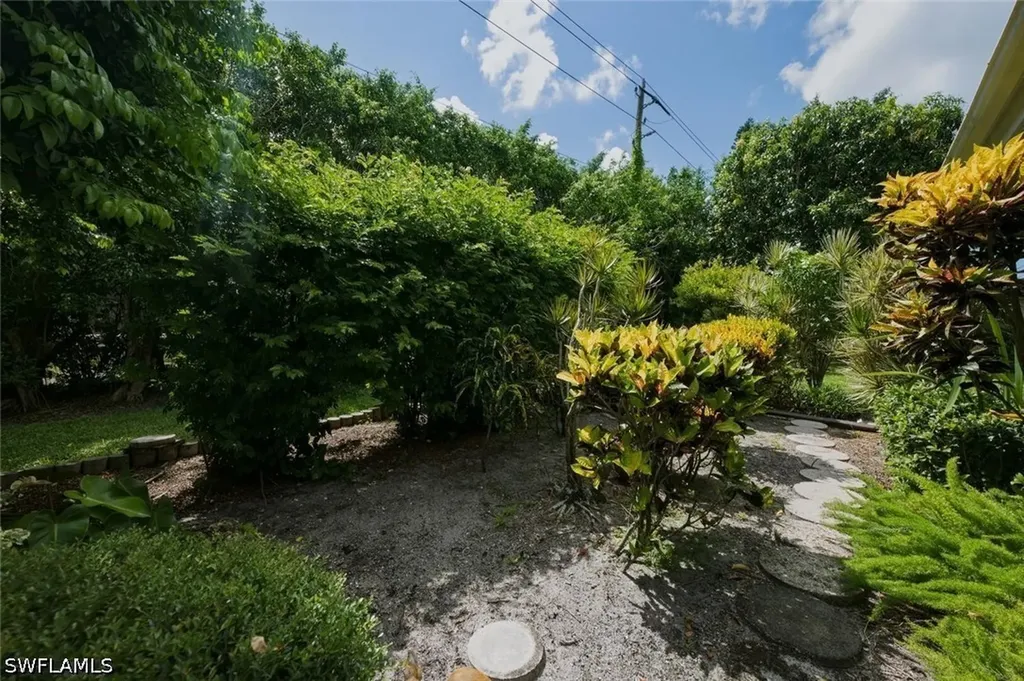 4443 Lakewood Boulevard Naples FL 34112