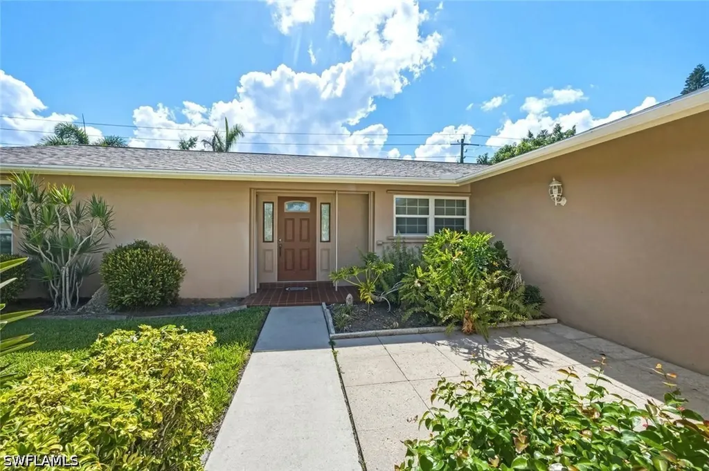 4443 Lakewood Boulevard Naples FL 34112
