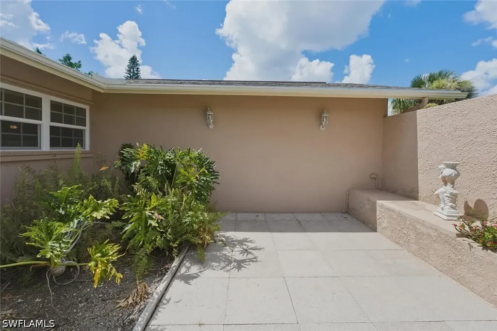 4443 Lakewood Boulevard Naples FL 34112