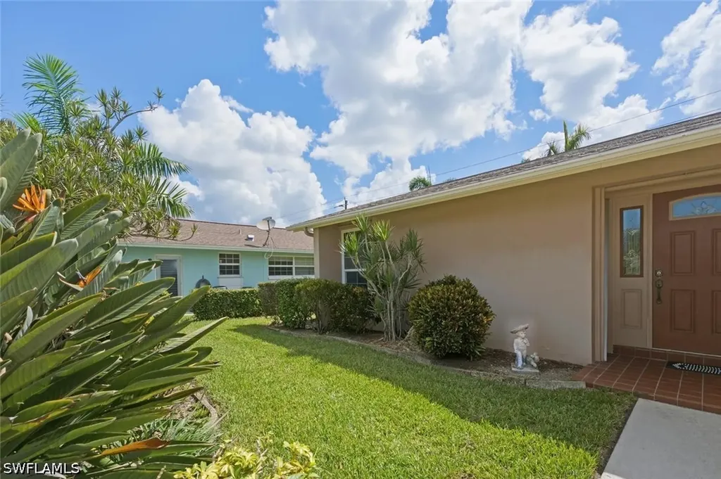4443 Lakewood Boulevard Naples FL 34112