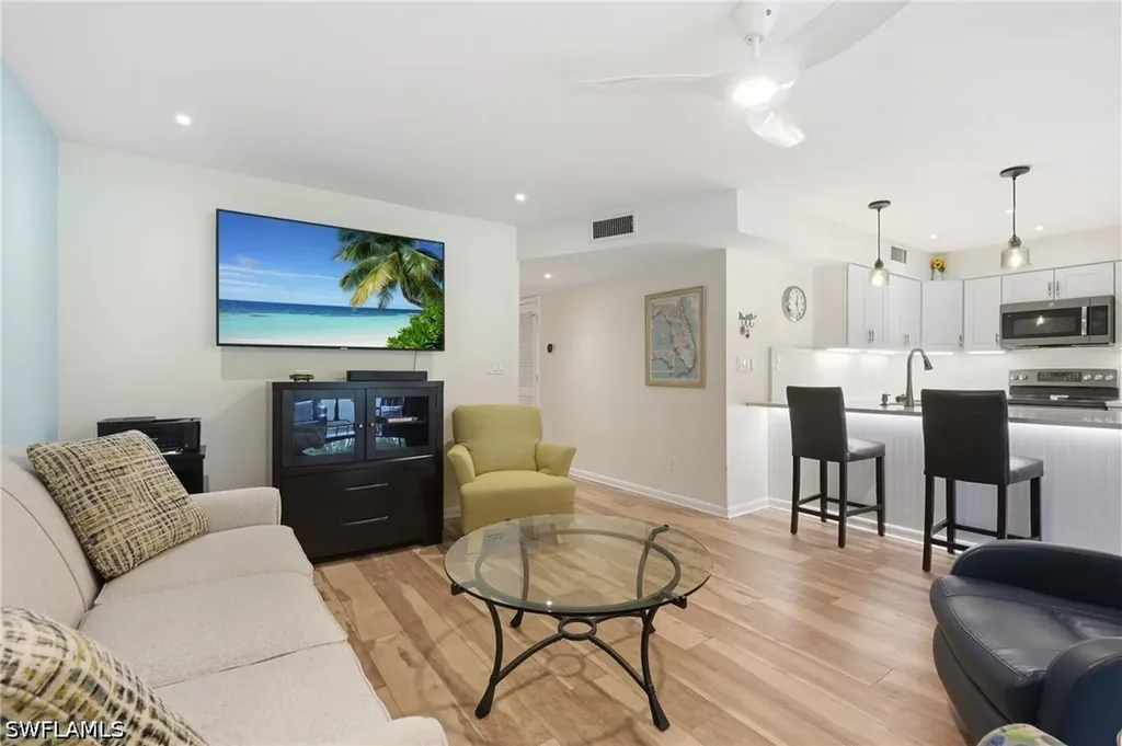 175 Forest Lakes Boulevard Naples FL 34105