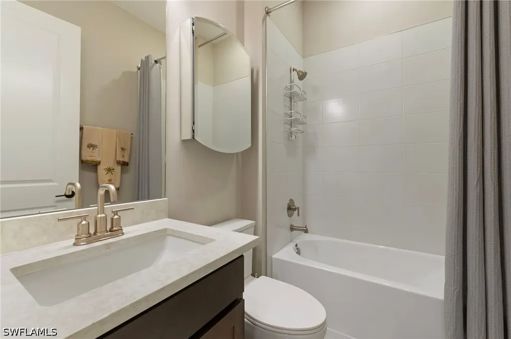 15710 Triesta Lane Naples FL 34114