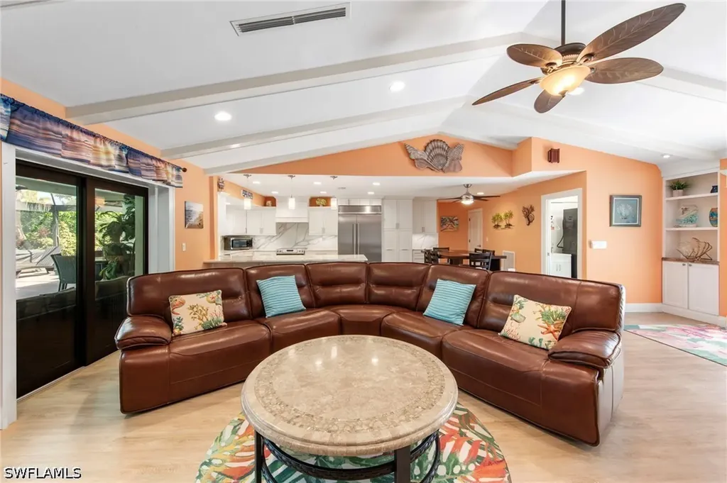 1813 Princess Court Naples FL 34110