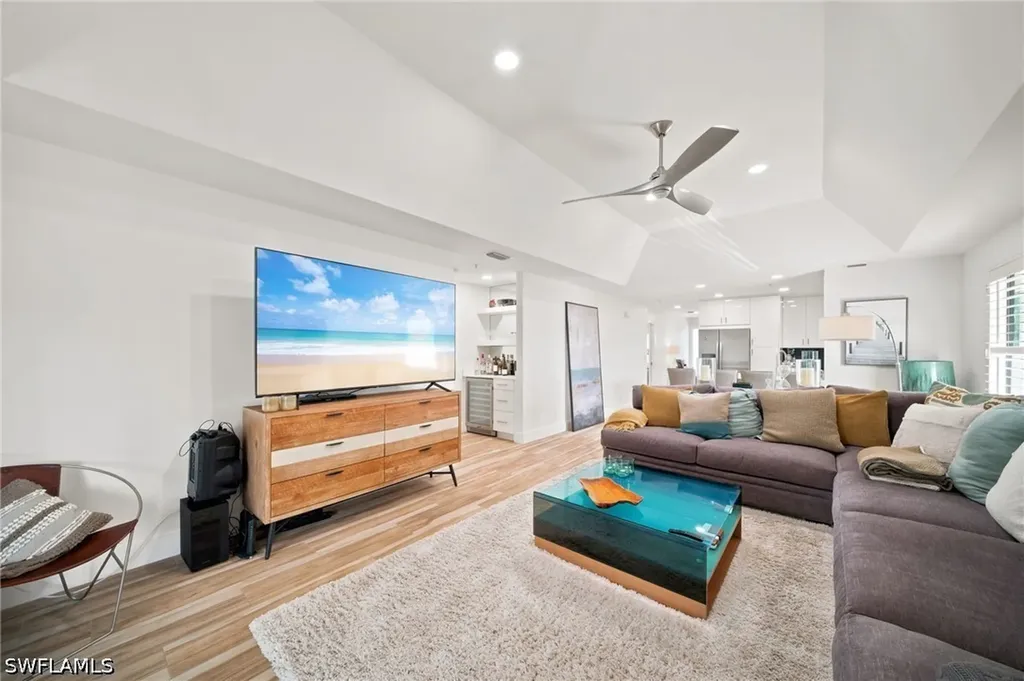 544 10th Avenue S Naples FL 34102