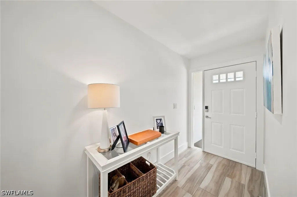 544 10th Avenue S Naples FL 34102