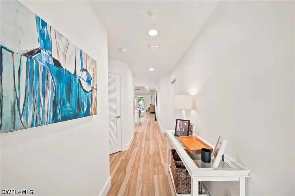 544 10th Avenue S Naples FL 34102