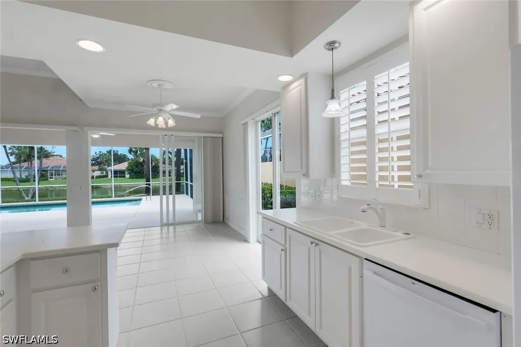 4471 Prescott Lane Naples FL 34119