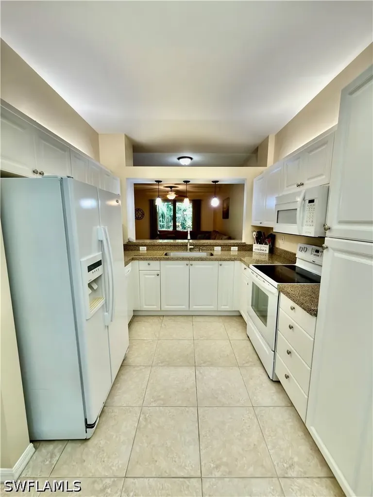 517 Robin Hood Circle Naples FL 34104