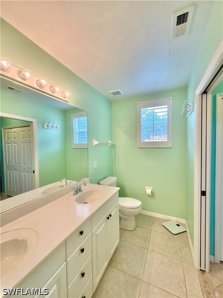 517 Robin Hood Circle Naples FL 34104