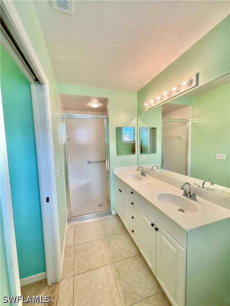 517 Robin Hood Circle Naples FL 34104