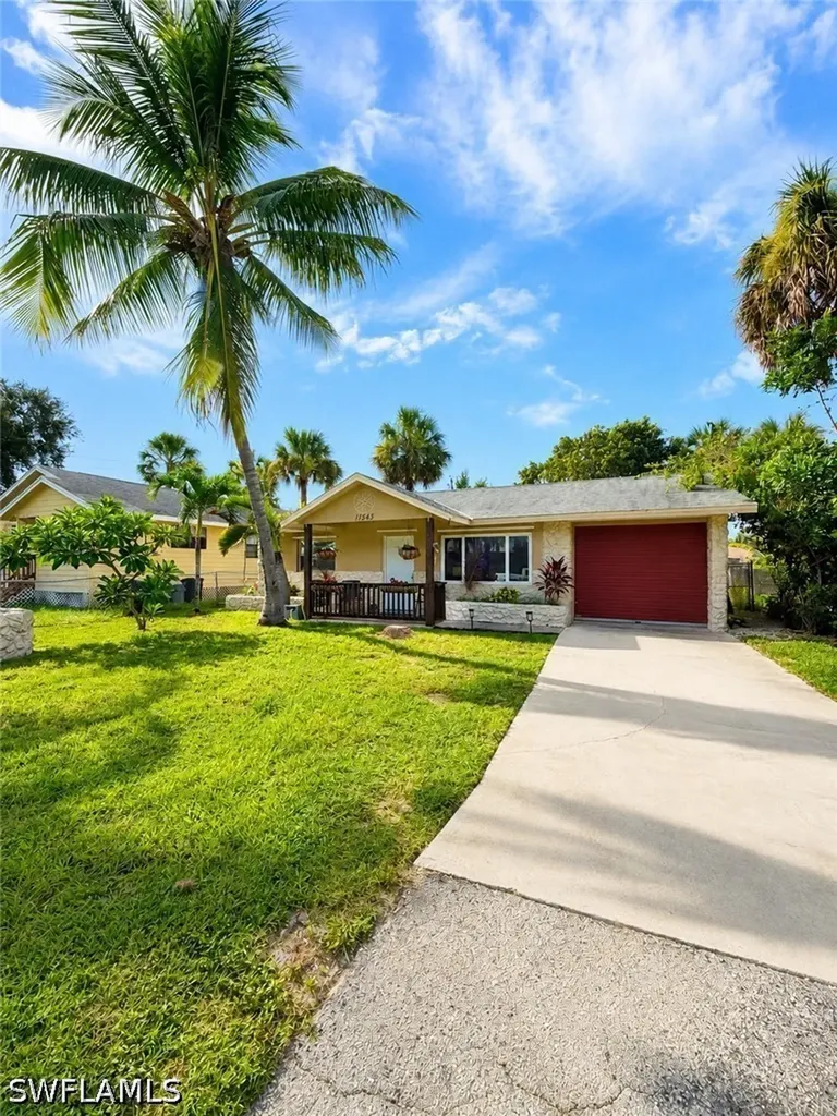 11543 Chapman Avenue Bonita Springs FL 34135