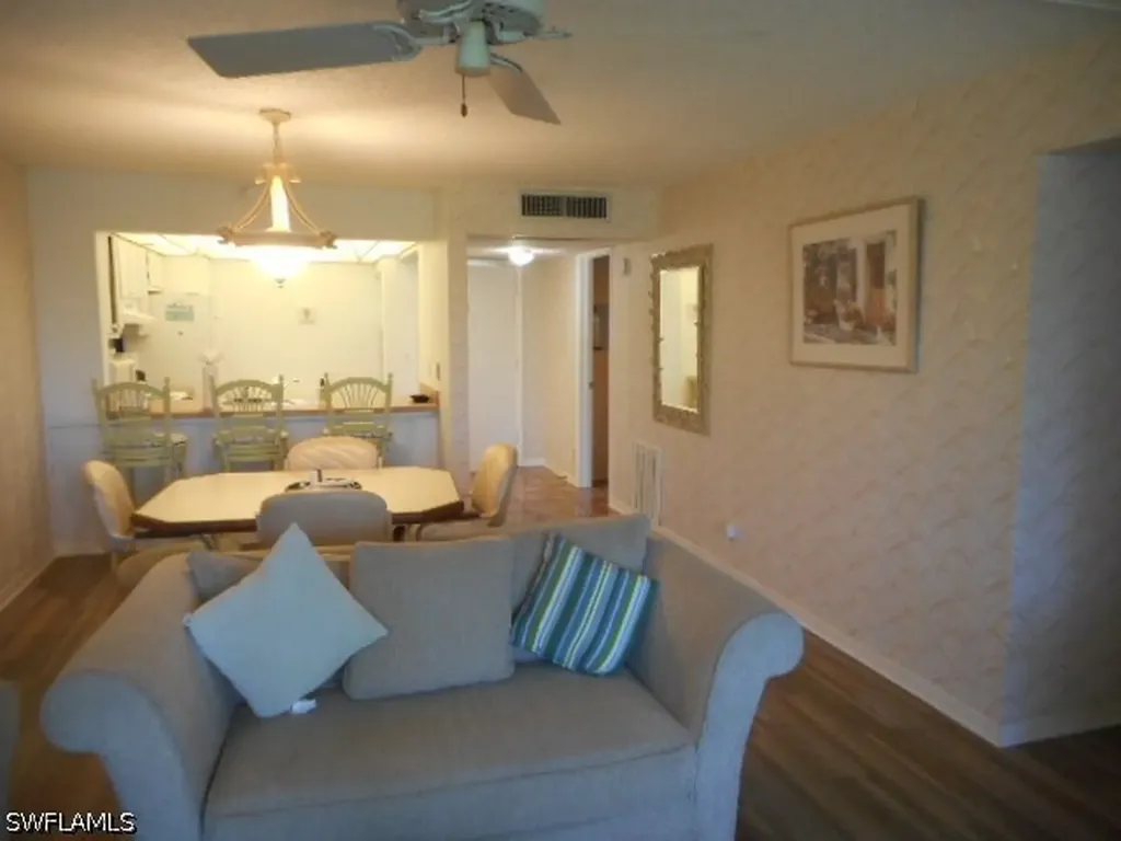 1086 Forest Lakes Drive Naples FL 34105