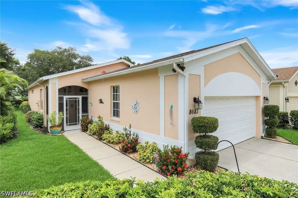 8683 Ibis Cove Circle Naples FL 34119