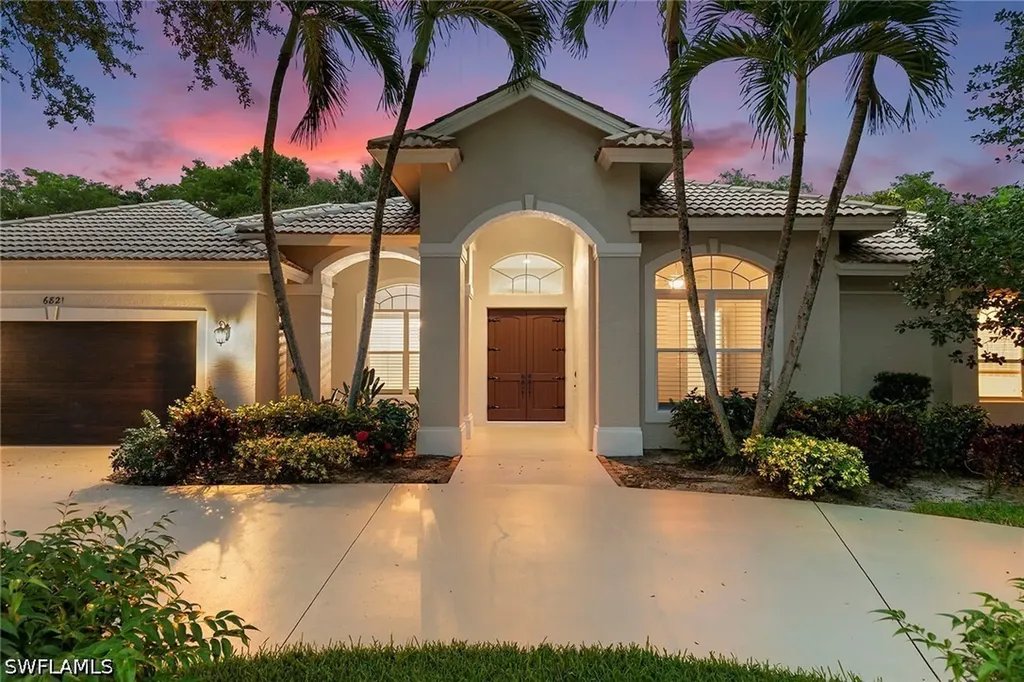 6821 Wellington Drive Naples FL 34109