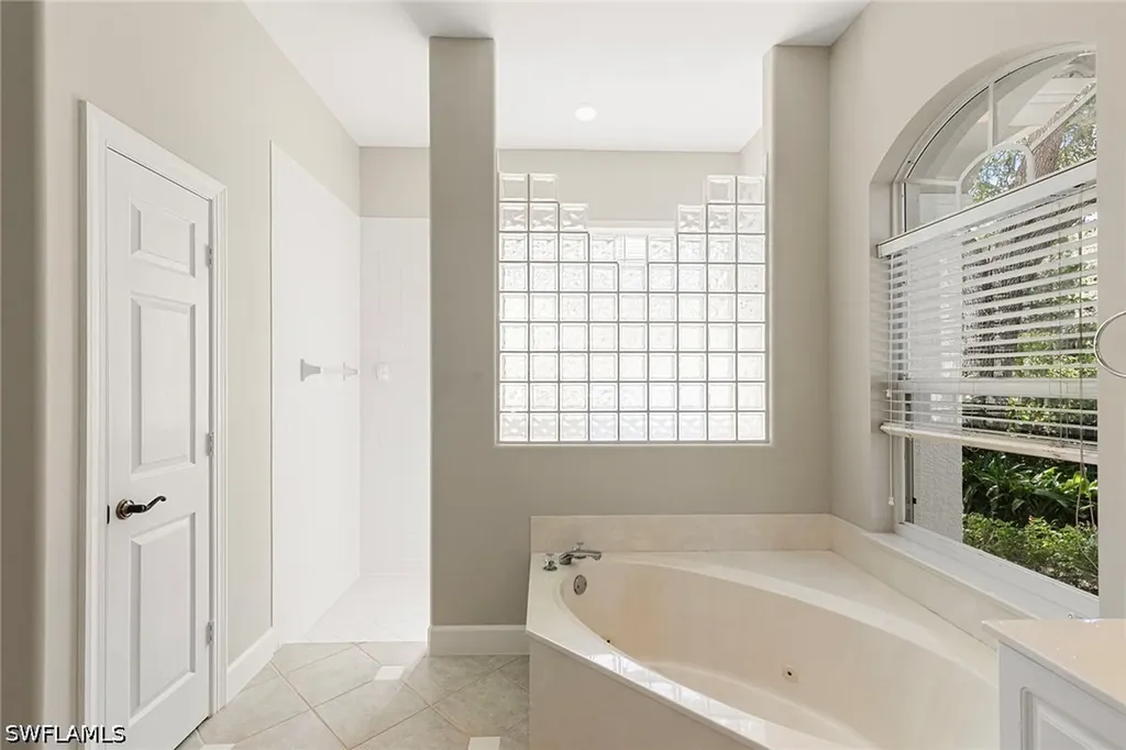 6821 Wellington Drive Naples FL 34109