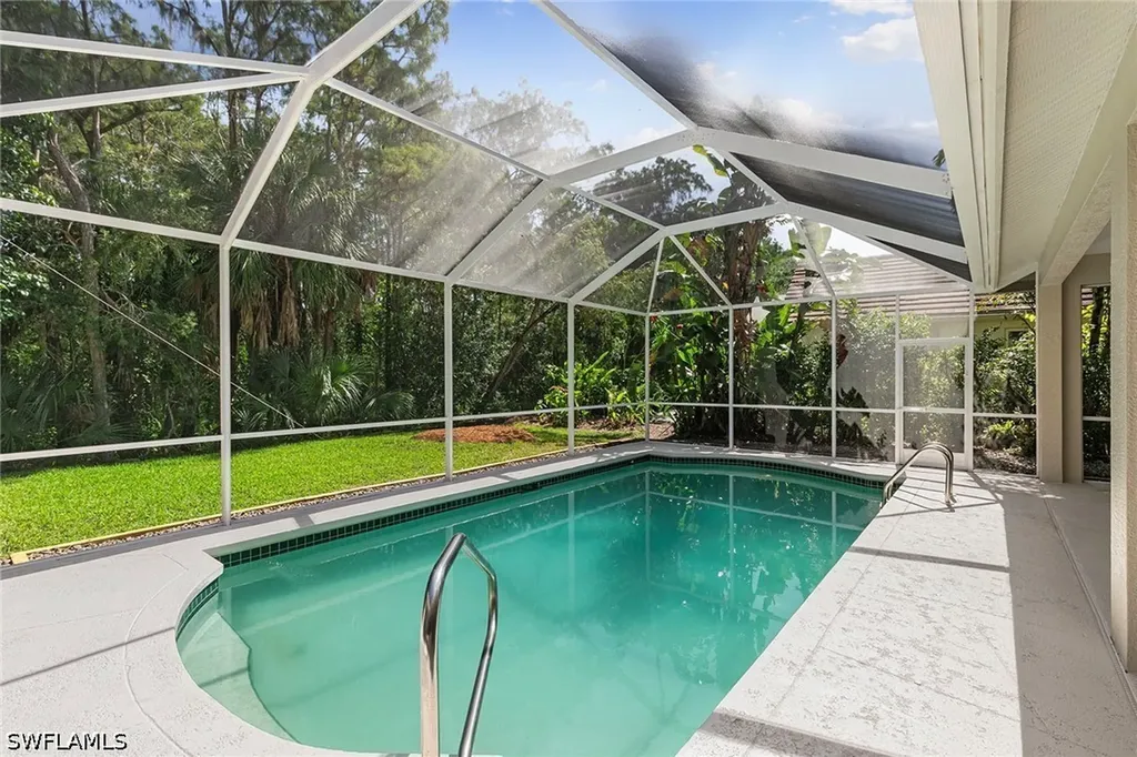 6821 Wellington Drive Naples FL 34109
