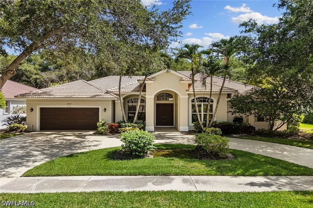 6821 Wellington Drive Naples FL 34109