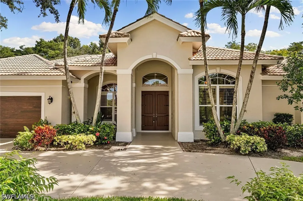 6821 Wellington Drive Naples FL 34109