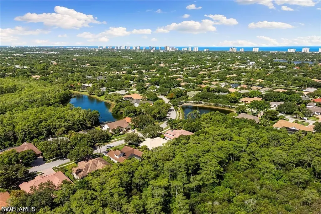 6821 Wellington Drive Naples FL 34109