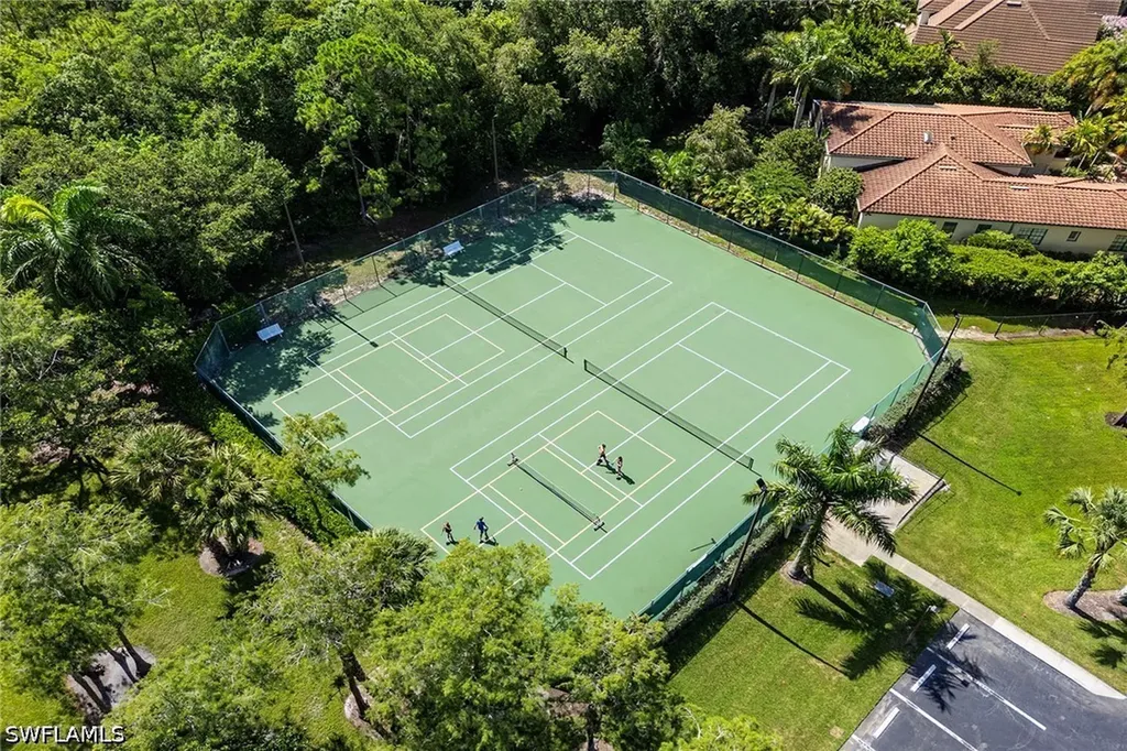 6821 Wellington Drive Naples FL 34109