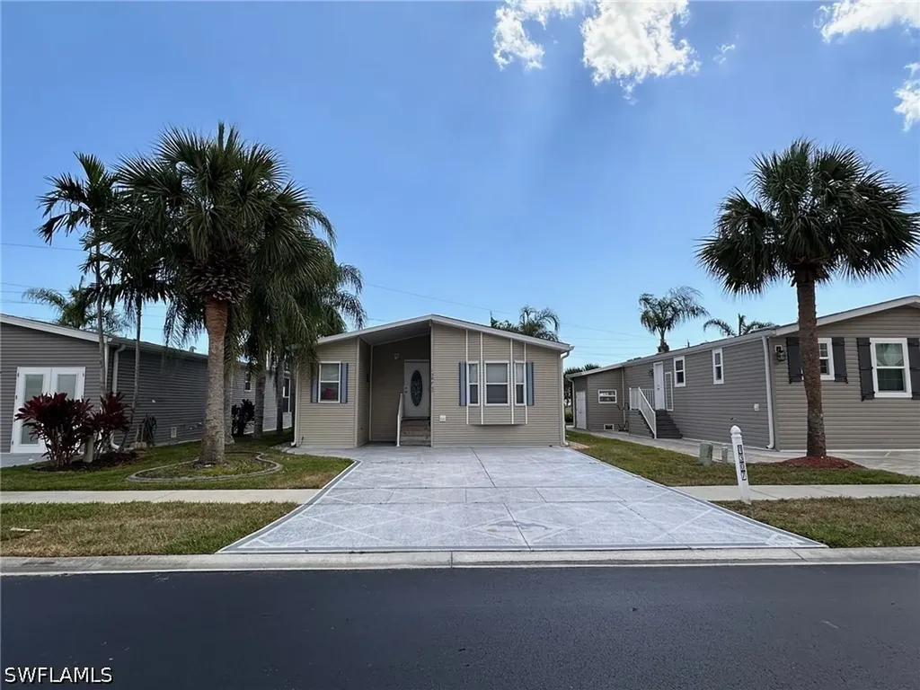 1307 Silver Lakes Boulevard Naples FL 34114
