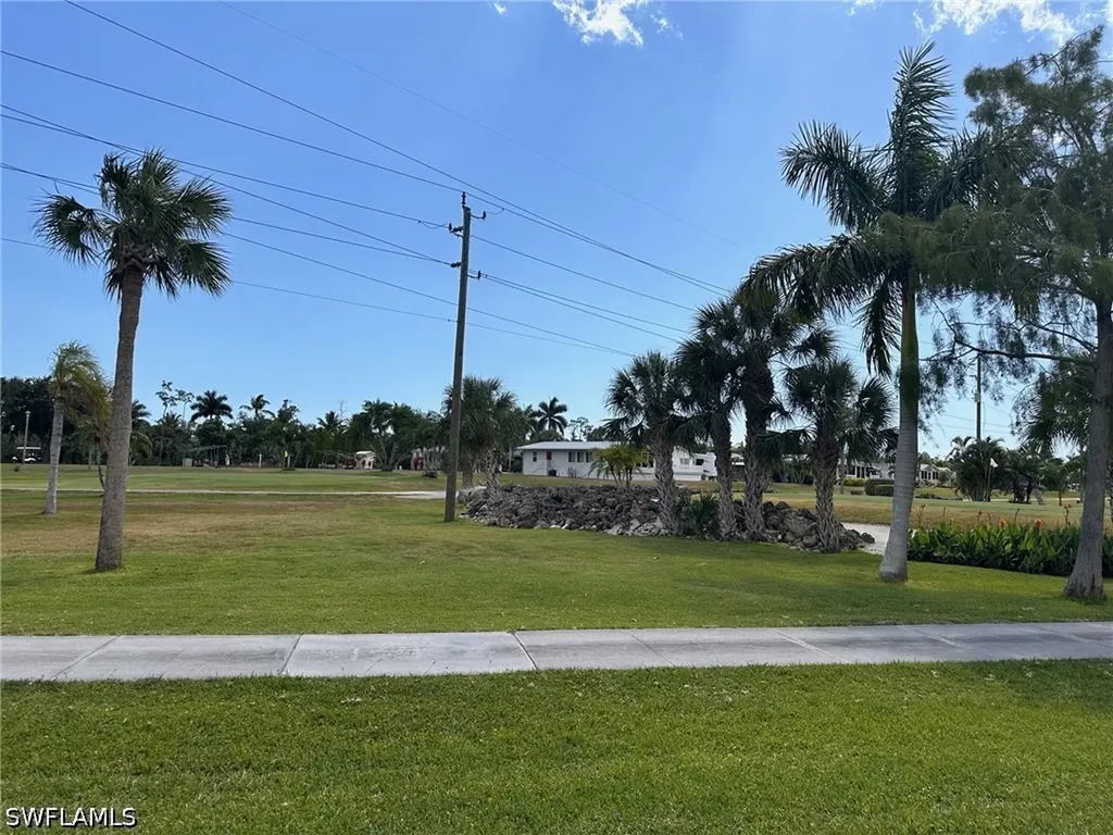 1307 Silver Lakes Boulevard Naples FL 34114