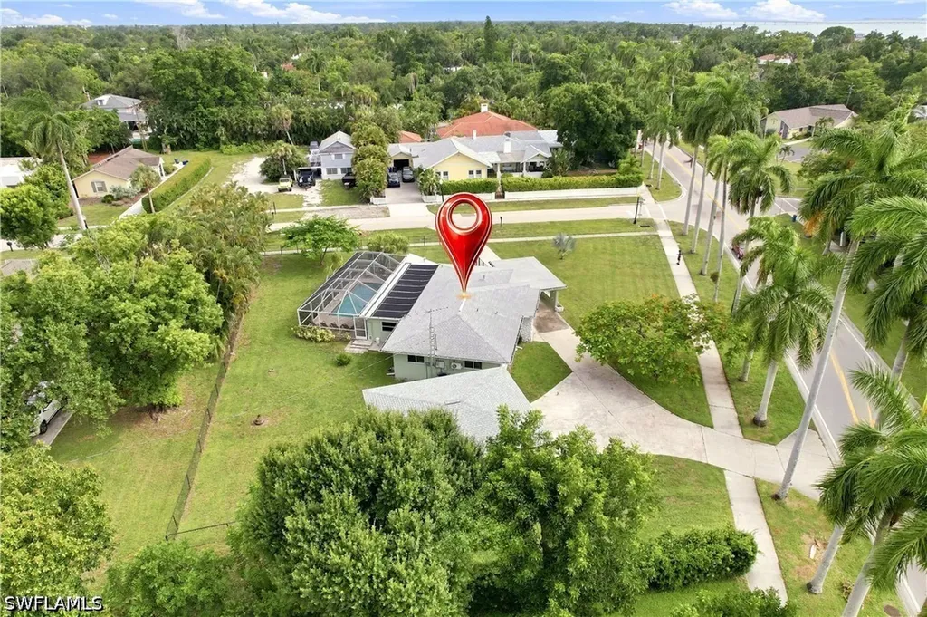 2741 Mcgregor Boulevard Fort Myers FL 33901