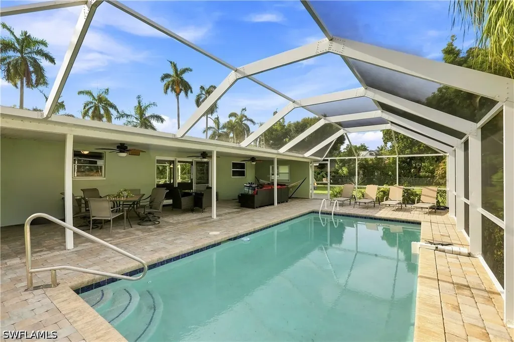2741 Mcgregor Boulevard Fort Myers FL 33901