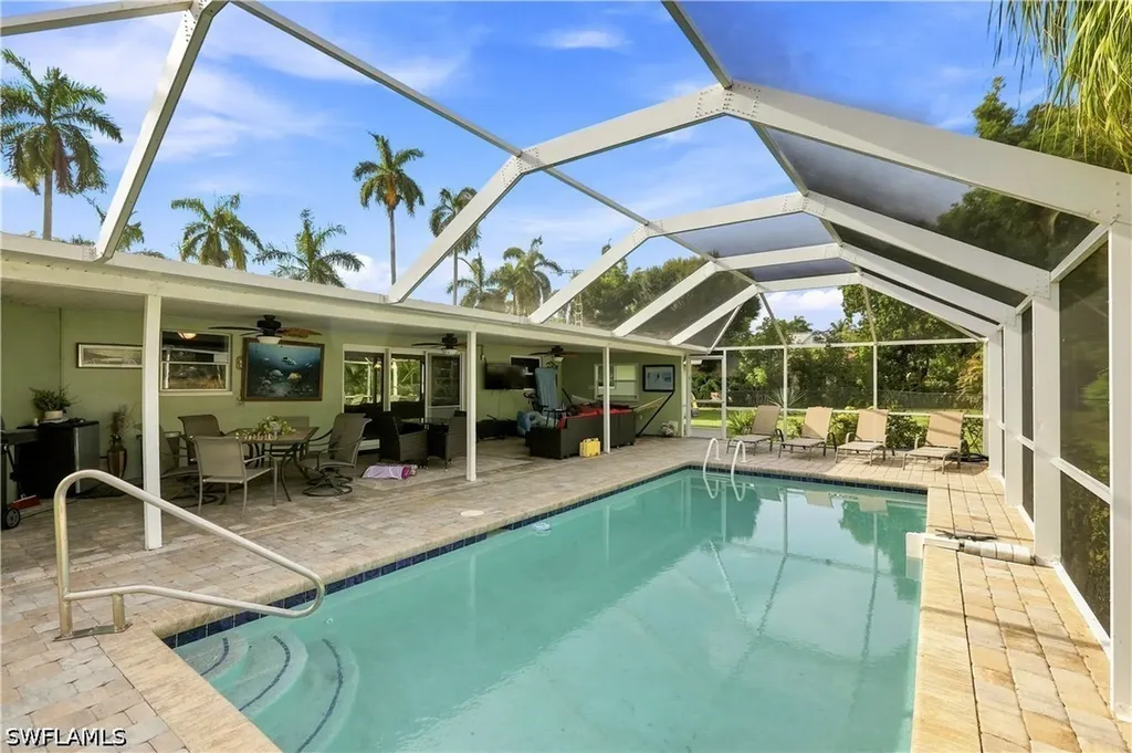2741 Mcgregor Boulevard Fort Myers FL 33901
