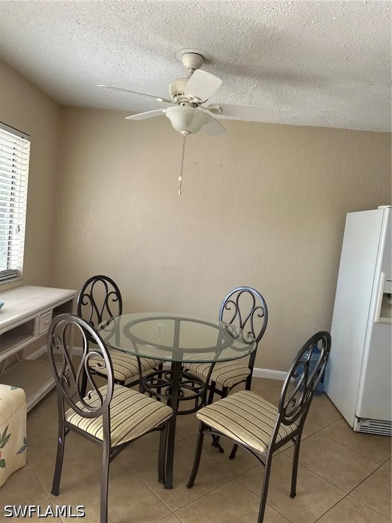 4633 Bayshore Drive Naples FL 34112