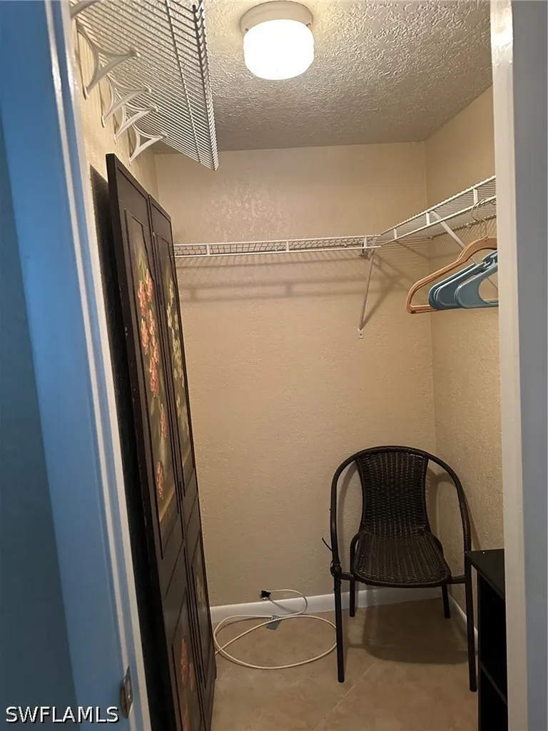4633 Bayshore Drive Naples FL 34112