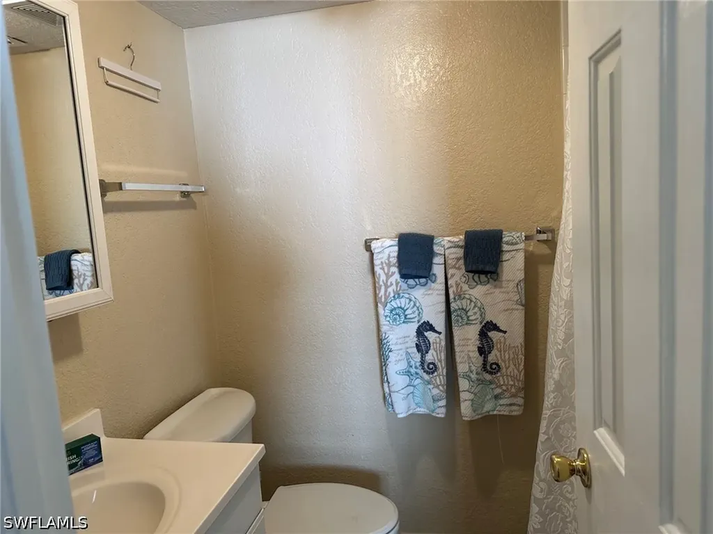4633 Bayshore Drive Naples FL 34112