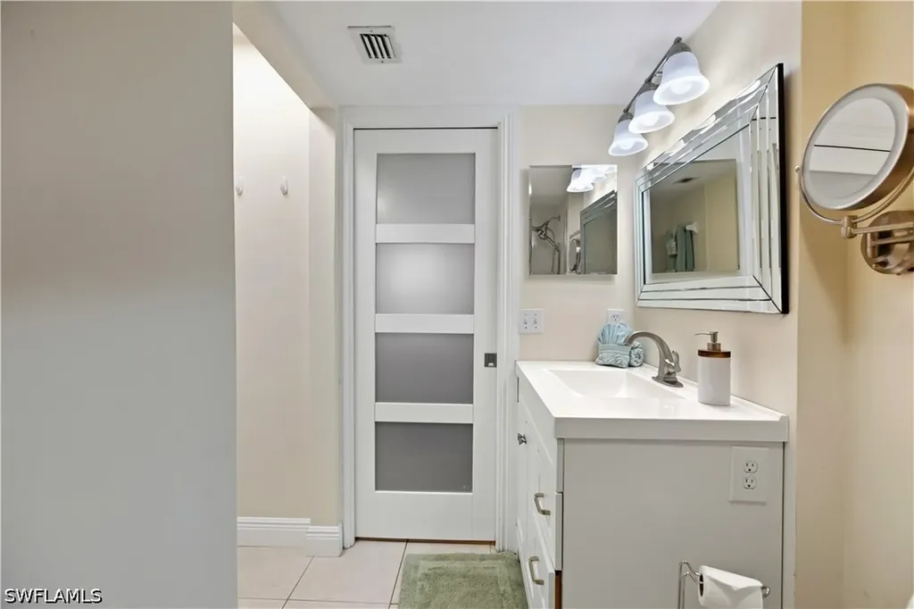 600 Neapolitan Way Naples FL 34103