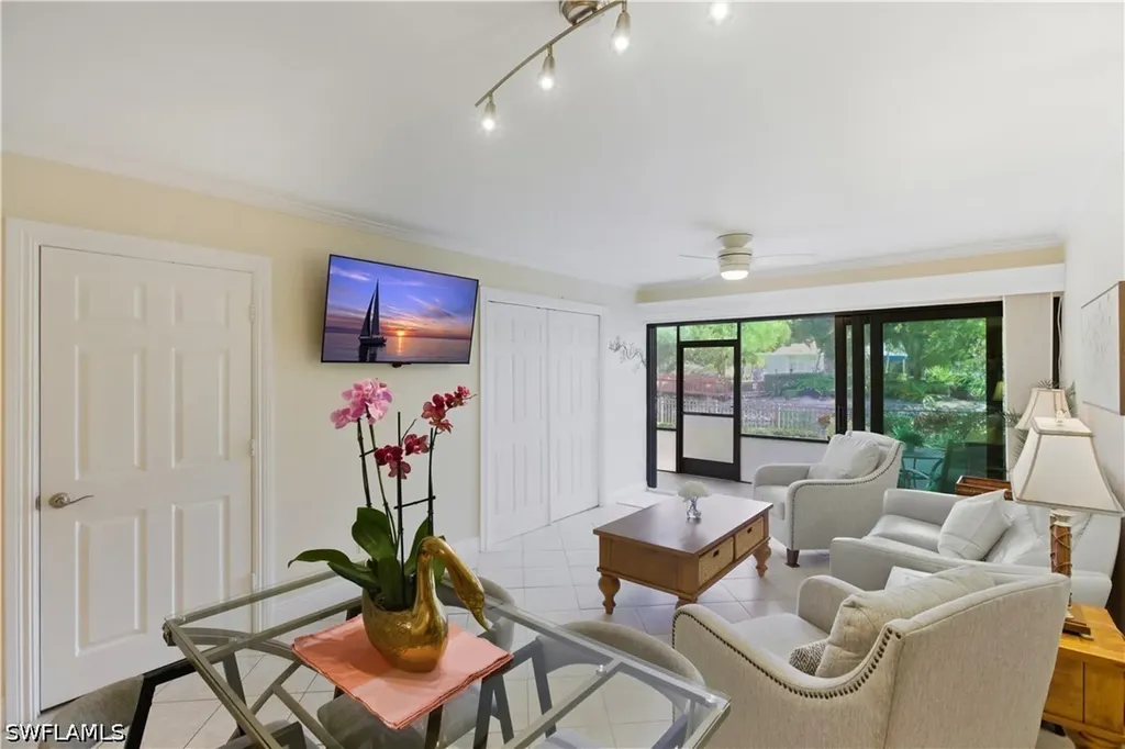 600 Neapolitan Way Naples FL 34103