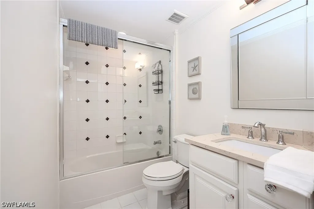 900 L Ambiance Circle Naples FL 34108