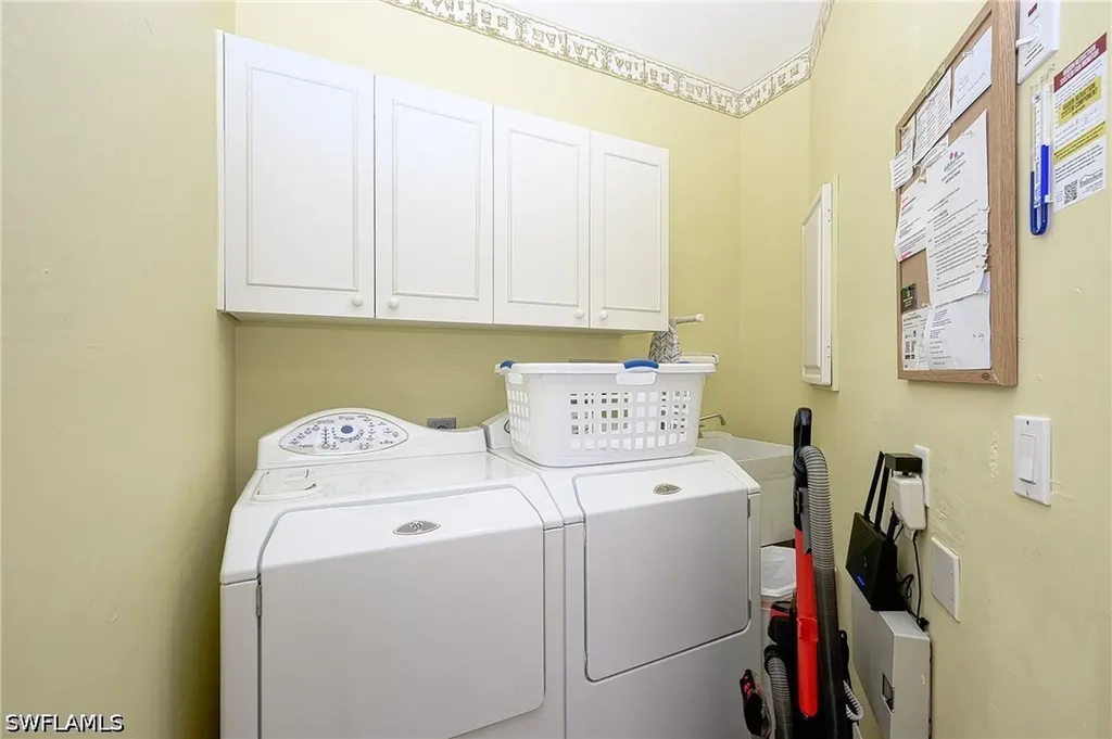900 L Ambiance Circle Naples FL 34108