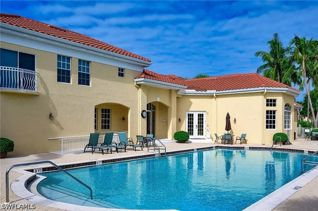 900 L Ambiance Circle Naples FL 34108