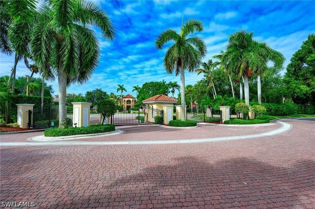900 L Ambiance Circle Naples FL 34108
