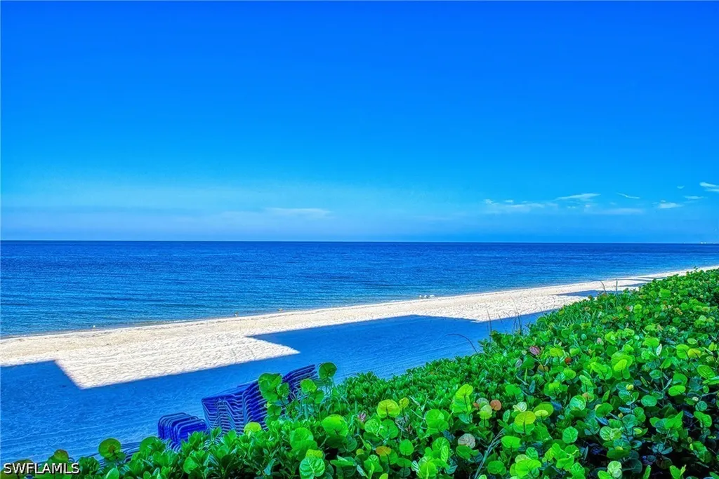 900 L Ambiance Circle Naples FL 34108