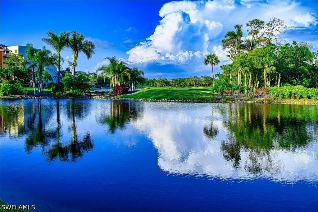 900 L Ambiance Circle Naples FL 34108