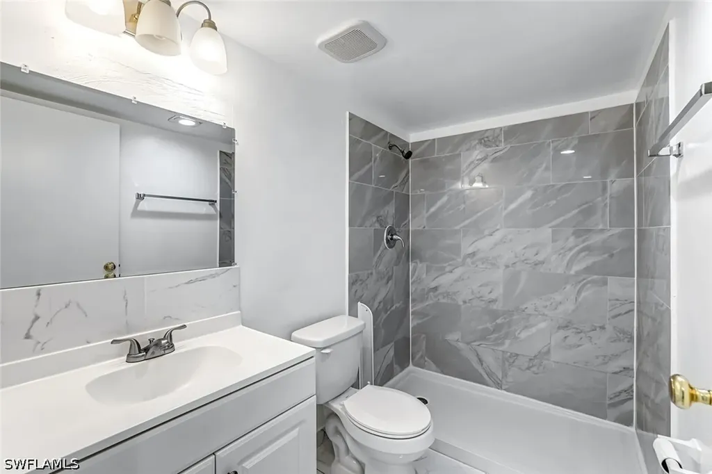 1000 Manatee Road Naples FL 34114