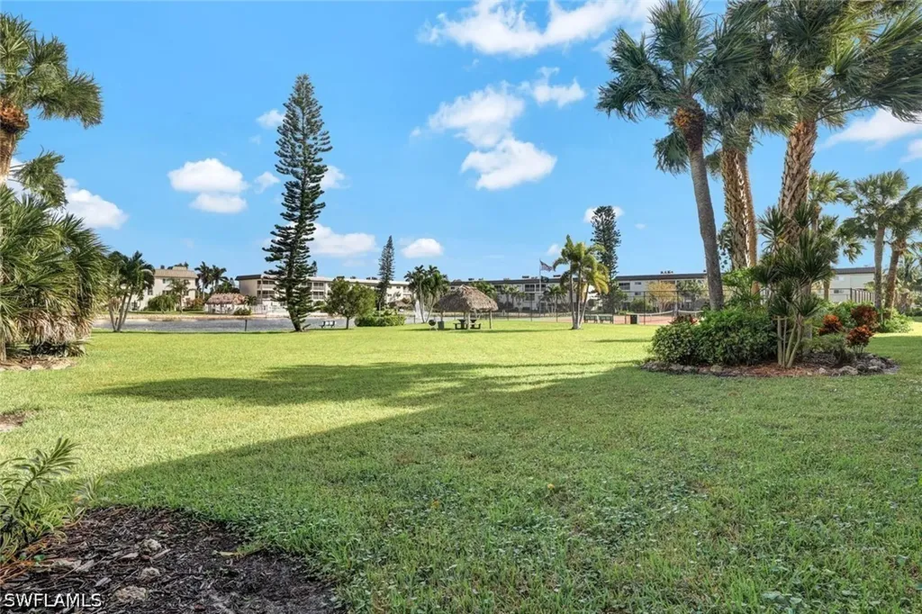 1000 Manatee Road Naples FL 34114