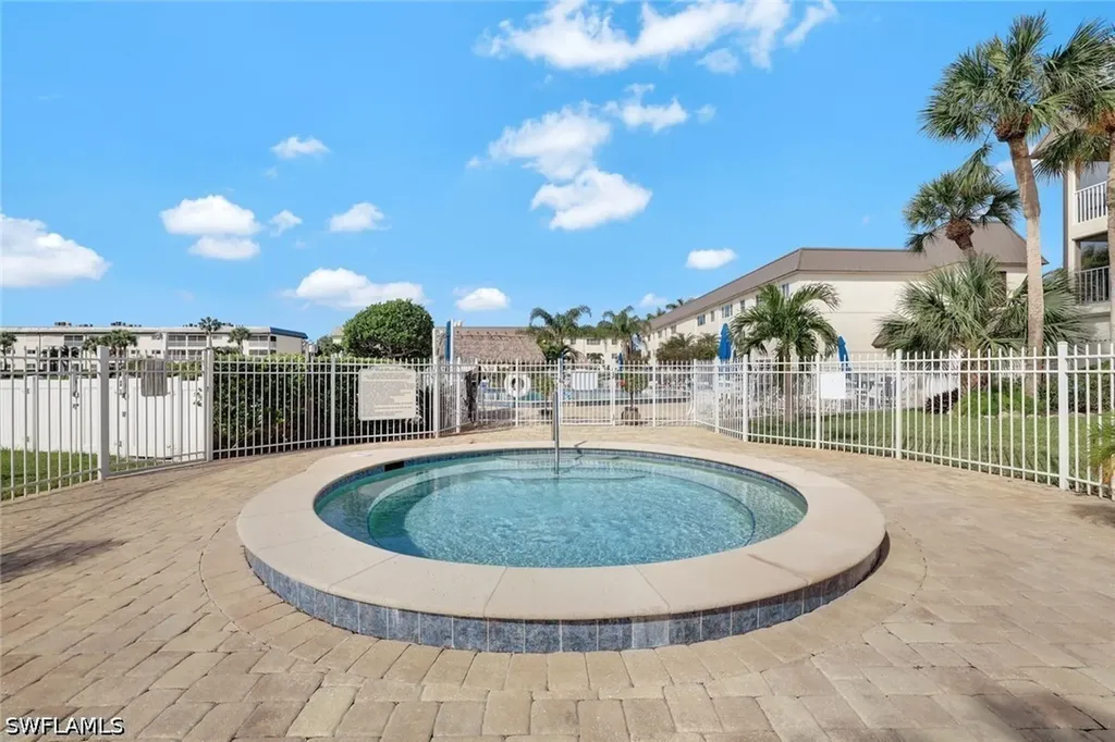 1000 Manatee Road Naples FL 34114