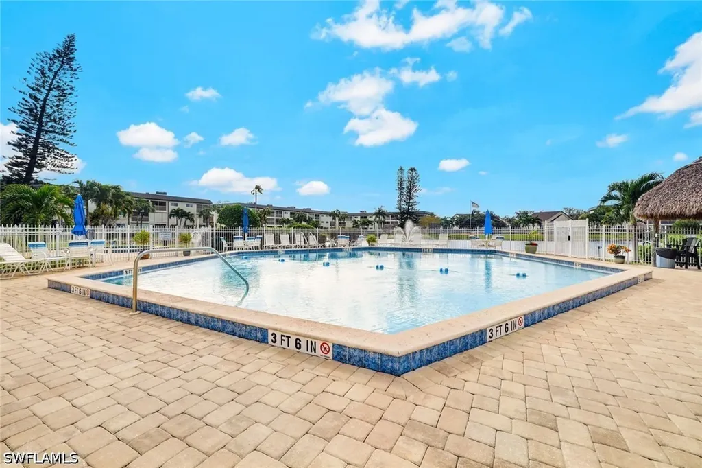 1000 Manatee Road Naples FL 34114