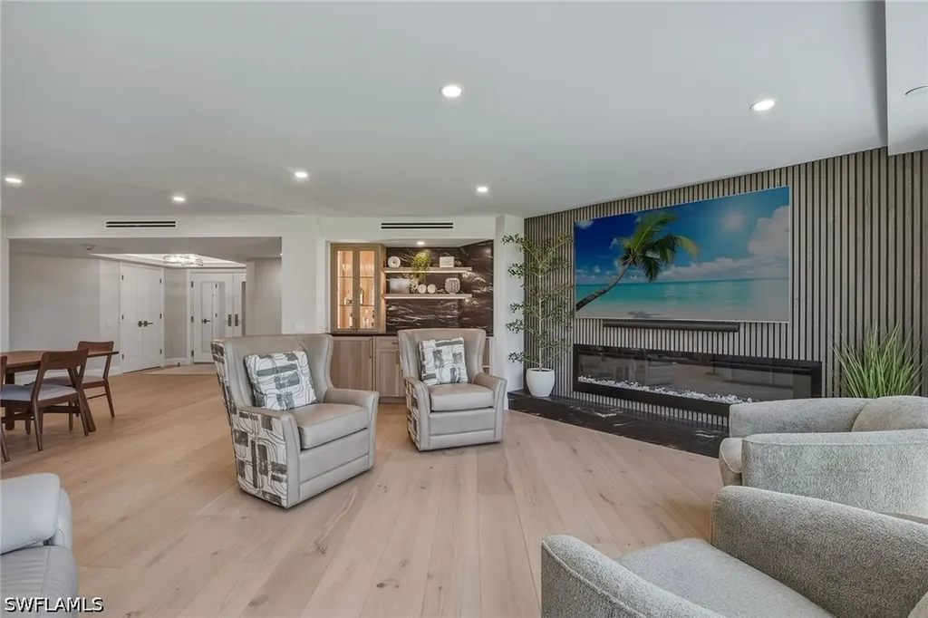 4401 Gulf Shore Boulevard N Naples FL 34103