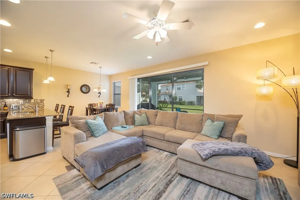 14758 Sutherland Avenue Naples FL 34119
