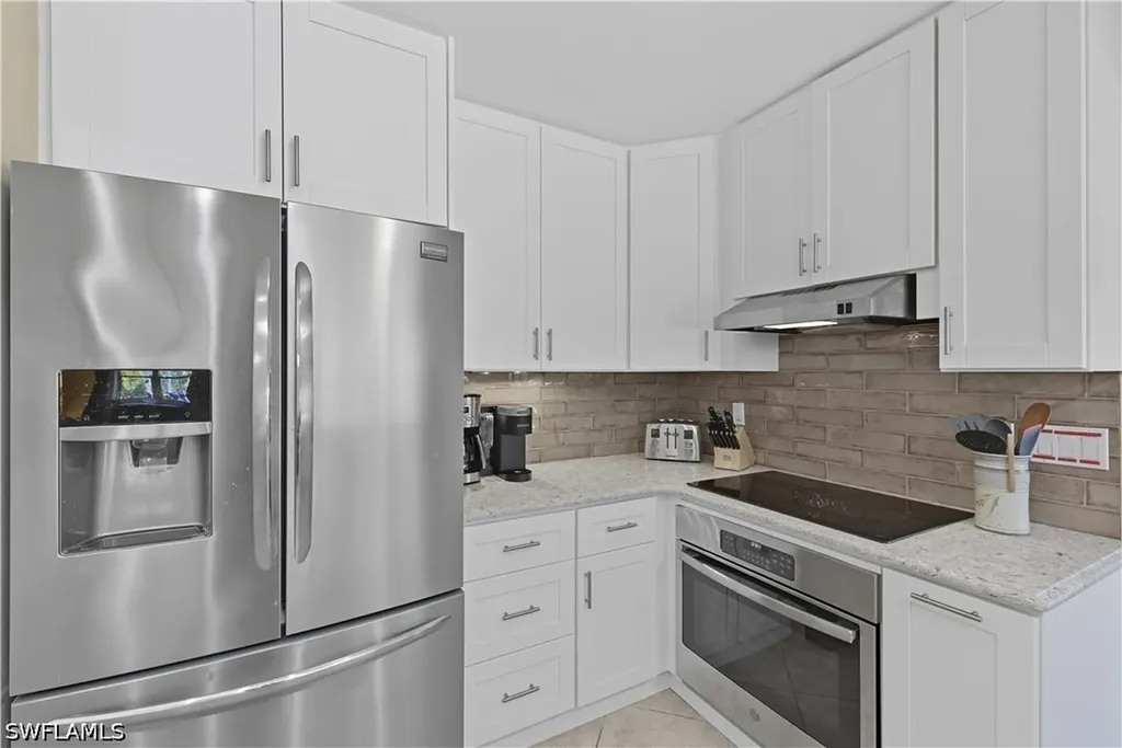 2261 Kings Lake Boulevard Naples FL 34112