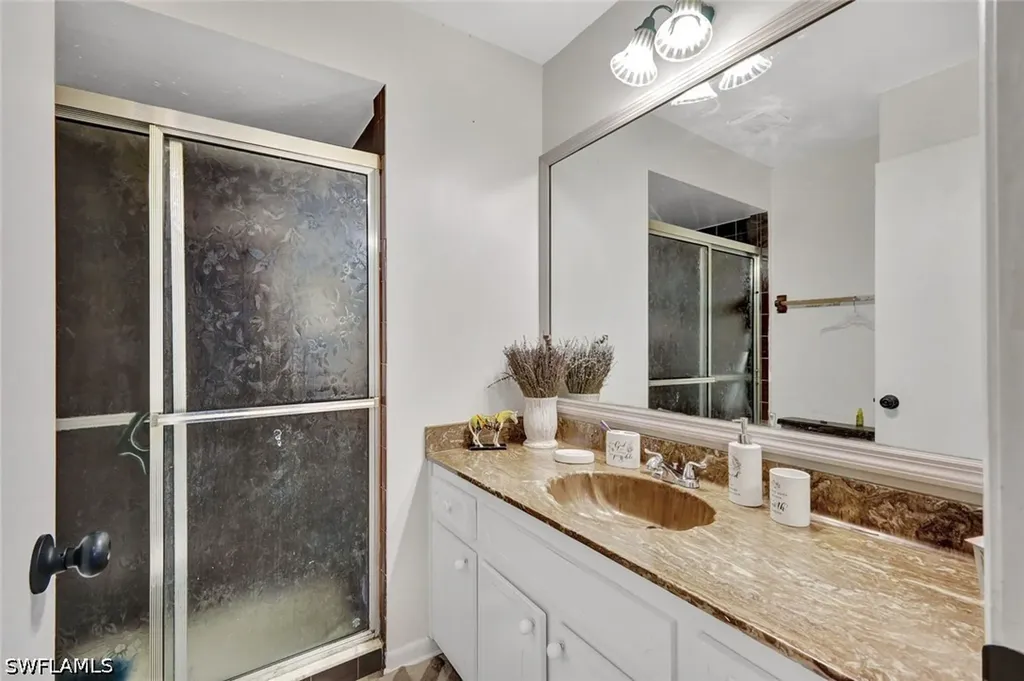 227-225 Cape Coral Parkway E Cape Coral FL 33904